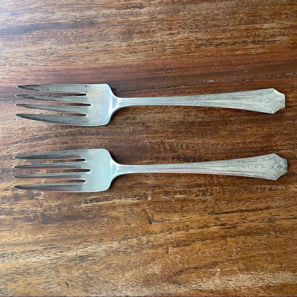 Regal Pure Silverplate Tulip 2 Cake Salad Forks